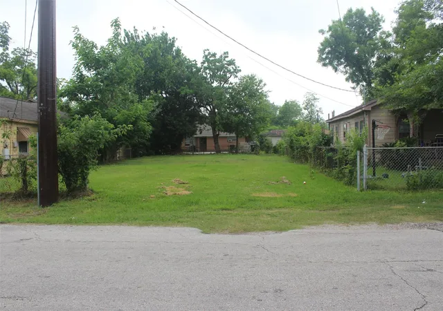 1st image of 4914 Falls St, Houston, TX 77026 | MLS# 57083897