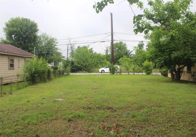 5th image of 4914 Falls St, Houston, TX 77026 | MLS# 57083897