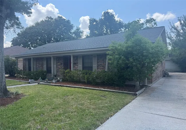 Photo 1 of Sale Pending at 8515 Twin Hills Dr, Houston, TX 77071 | MLS# 94285895 | Listing updated on 2026-09-19