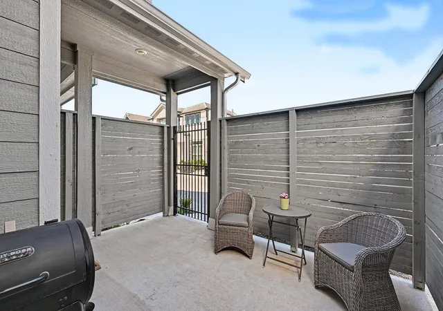 Photo 2 of Single family home for sale at 4120 Farm Holw St, Houston, TX 77080 | MLS# 45055542 | Listing updated on 2026-09-18