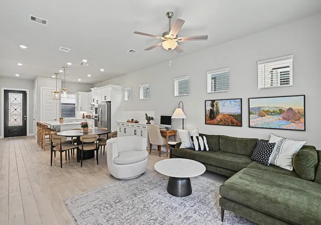 Photo 3 of Single family home for sale at 4120 Farm Holw St, Houston, TX 77080 | MLS# 45055542 | Listing updated on 2026-09-18