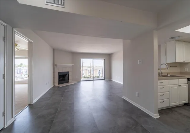 Homes for sale in Houston, TX | 2824 S Bartell Drive, Houston, TX 77054 | Houzeo