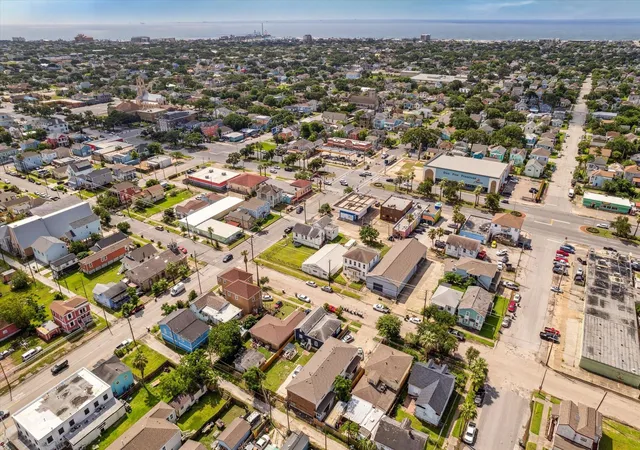 21st image of 3718 Sealy St, Galveston, TX 77550 | MLS# 46205638