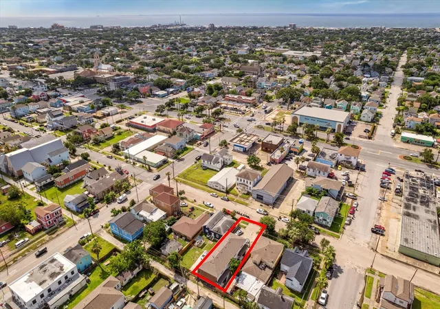 5th image of 3718 Sealy St, Galveston, TX 77550 | MLS# 46205638