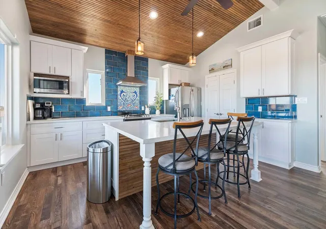 5th image of 1649 County Road 299, Bay City, TX 77414 | MLS# 35542836