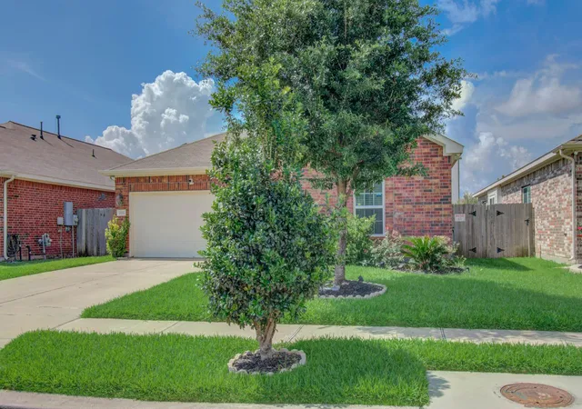 Photo 3 of Sale Pending at 20011 Wedgewood Gable Way, Katy, TX 77449 | MLS# 53731921 | Listing updated on 2026-09-16