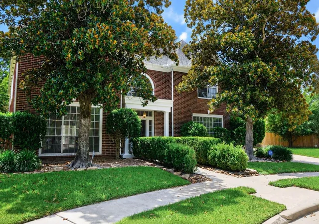 Photo 2 of Single family home for sale at 11102 Brook Ml Ct, Houston, TX 77065 | MLS# 50463722 | Listing updated on 2026-09-13