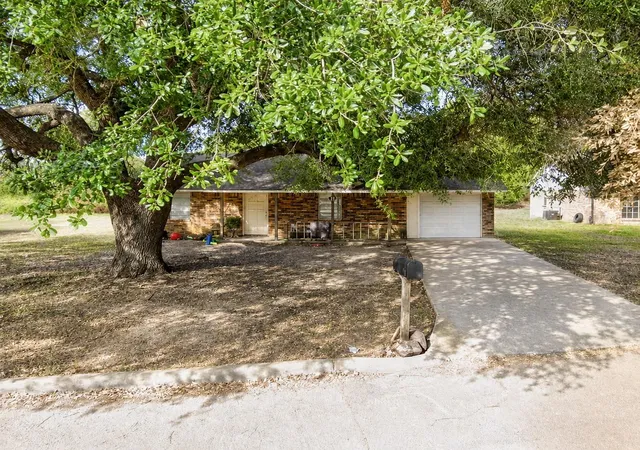 Photo 1 of Single family home for sale at 164 Pine Meadows, Prairie View, TX 77445 | MLS# 10516294 | Listing updated on 2026-09-15