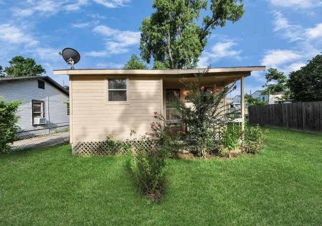 3rd image of 6821 Haight St, Houston, TX 77028 | MLS# 16619778