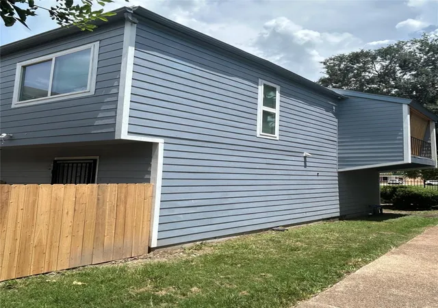 Photo 2 of Condo for sale at 5625 Antoine Dr #1515, Houston, TX 77091 | MLS# 63039499 | Listing updated on 2026-09-02