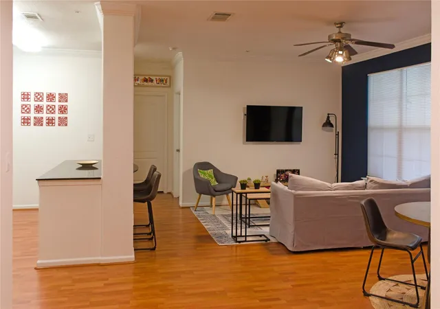 5th image of 1711 Old Spanish Trl #104, Houston, TX 77054 | MLS# 70371674