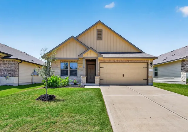 Photo 1 of Single family home for sale at 1933 Cartwright St, Bryan, TX 77807 | MLS# 13458551 | Listing updated on 2026-09-14