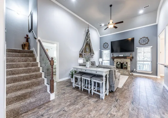 2nd image of 2136 Wheatstone Dr, Huntsville, TX 77340 | MLS# 53483625