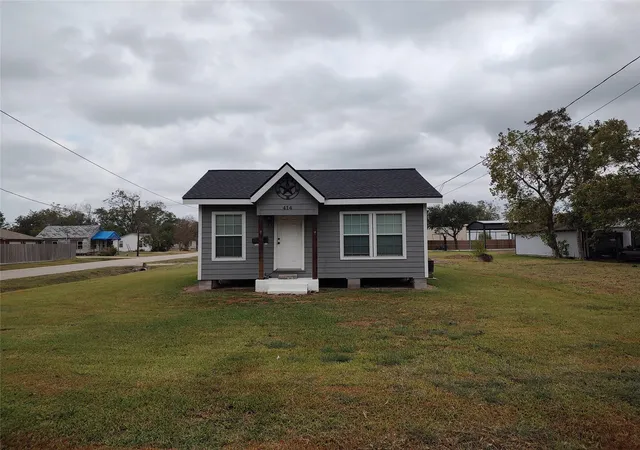 1st image of 414 Avenue E, Highlands, TX 77562 | MLS# 21061054