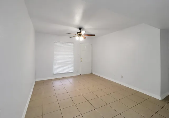 3rd image of 5929 Queensloch Dr, Houston, TX 77096