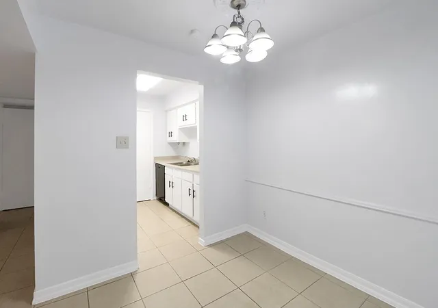 4th image of 5929 Queensloch Dr, Houston, TX 77096