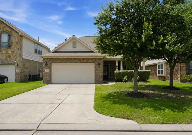 Photo 1 of Sale Pending at 20423 Moon Walk Dr, Humble, TX 77338 | MLS# 3251233 | Listing updated on 2026-09-06