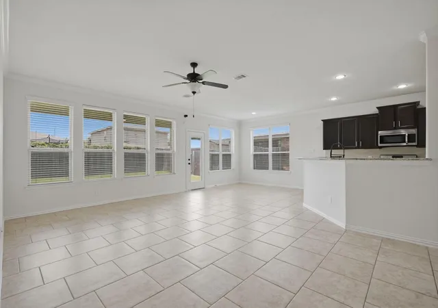 Photo 4 of Sale Pending at 20423 Moon Walk Dr, Humble, TX 77338 | MLS# 3251233 | Listing updated on 2026-09-06