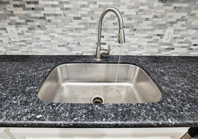 Photo 3 of Townhouse for sale at 11315 Main St #1401, Houston, TX 77025 | MLS# 77516884 | Listing updated on 2026-07-23
