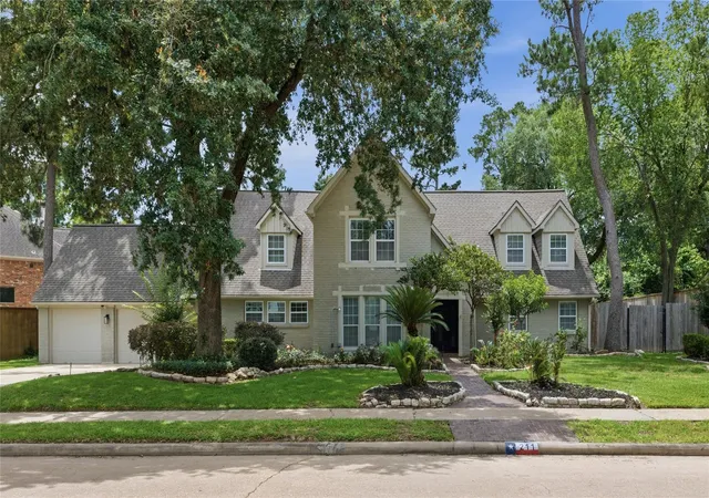 2nd image of 211 Faust Ln, Houston, TX 77024 | MLS# 39681086