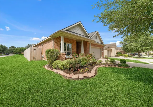 Photo 3 of Single family home for sale at 27526 Gatlin Ln, Spring, TX 77386 | MLS# 13129691 | Listing updated on 2026-09-05