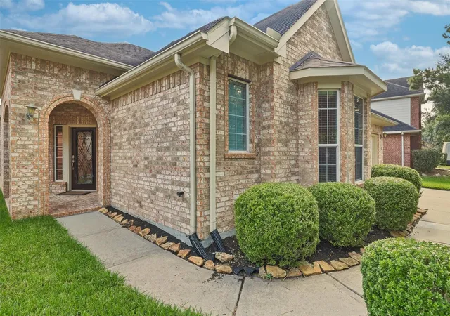 2nd image of 20218 Windsor Trace Ln, Richmond, TX 77407 | MLS# 15790388