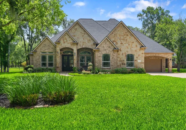 2nd image of 3422 Woodbine Dr, Fulshear, TX 77441 | MLS# 45687934
