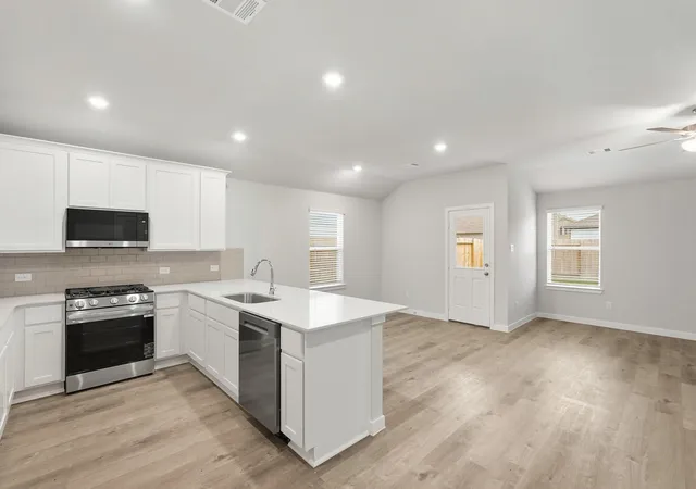 image of 1500 Graywood Grove Ln, Dayton, TX 77535 | MLS# 37710761