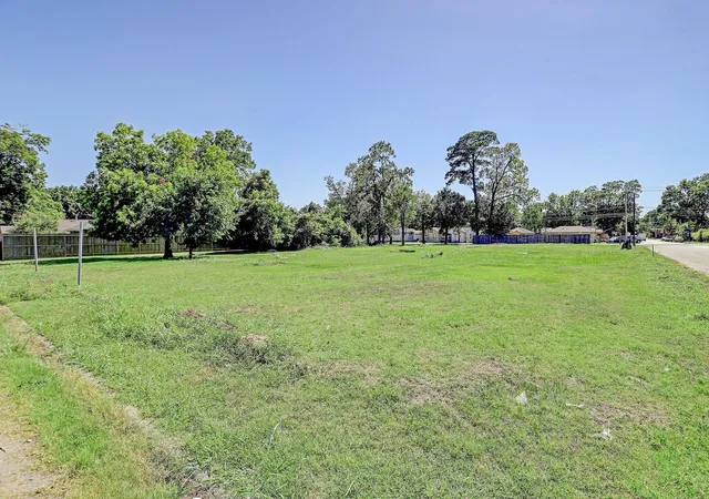 1st image of 1410 Bragg St, Houston, TX 77009 | MLS# 83197601