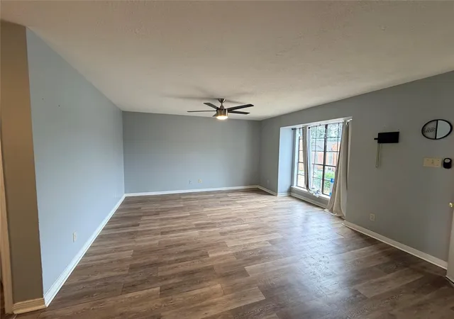 3rd image of 2402 Sycamore Ave, Huntsville, TX 77340