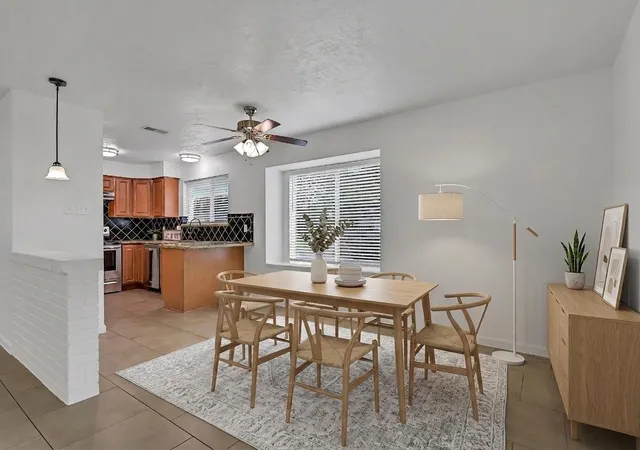 4th image of 2414 Heather Ridge Ct, Webster, TX 77598 | MLS# 51013957