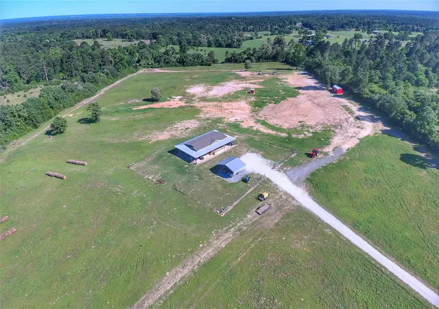 3rd image of 6086 Fm 1511, Centerville, TX 75833 | MLS# 65426439