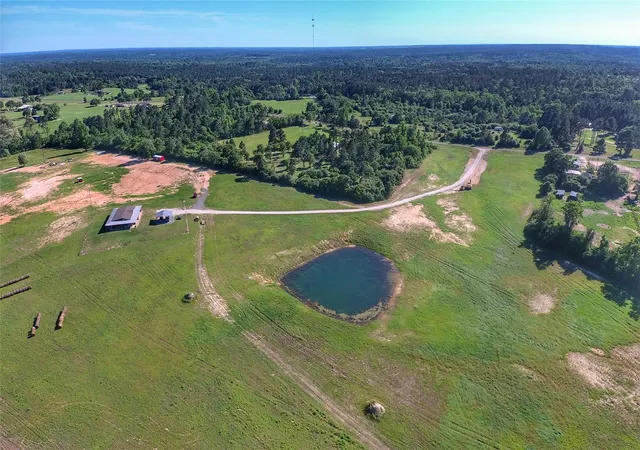 4th image of 6086 Fm 1511, Centerville, TX 75833 | MLS# 65426439