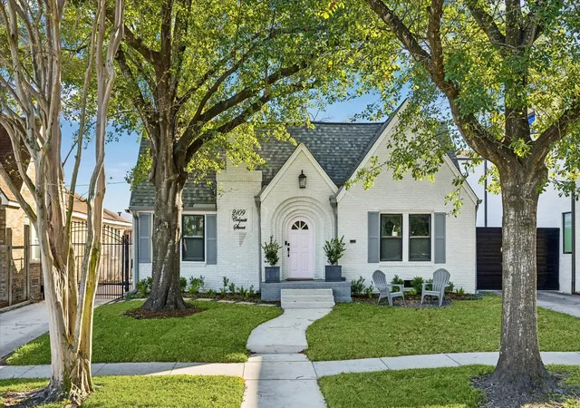 1st image of 2109 Colquitt St, Houston, TX 77098 | MLS# 83926492
