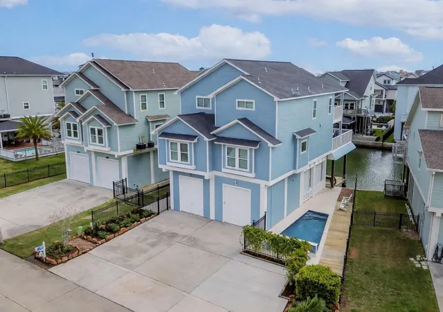 1st image of 429 Jeanie Lynne Cir, Galveston, TX 77554 | MLS# 25013000