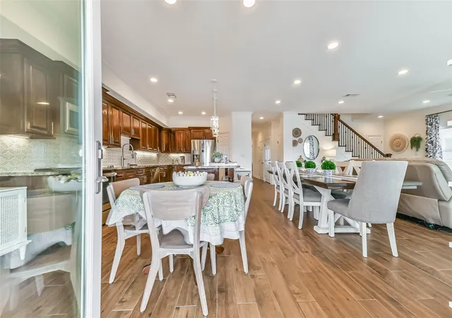 Photo 3 of Single family home for sale at 429 Jeanie Lynne Cir, Galveston, TX 77554 | MLS# 25013000 | Listing updated on 2026-09-02