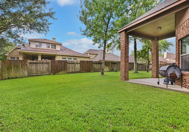 Photo 3 of Sale Pending at 17603 Boysen Ct, Humble, TX 77346 | MLS# 10293929 | Listing updated on 2026-09-19