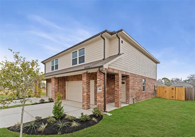 2nd image of 1376 Mixander Wy, La Porte, TX 77571 | MLS# 88016516