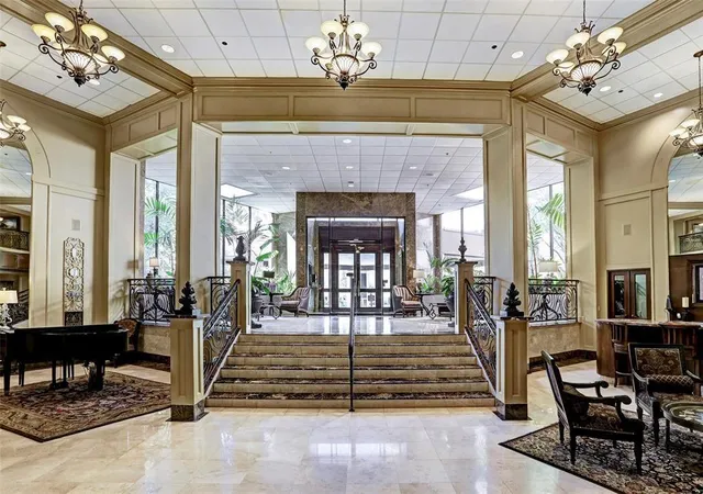 5th image of 3525 Sage Rd #318, Houston, TX 77056 | MLS# 52104482