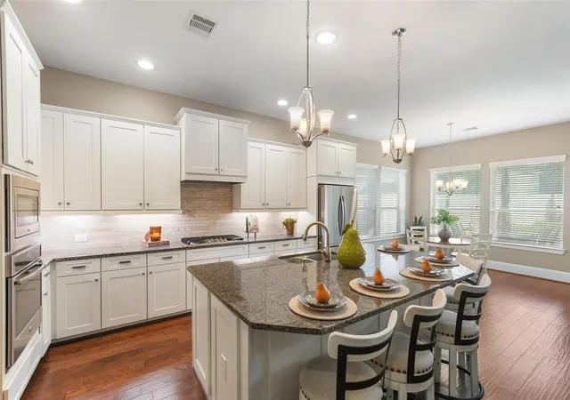 3rd image of 8206 Caroline Ridge Dr, Humble, TX 77396 | MLS# 42763054