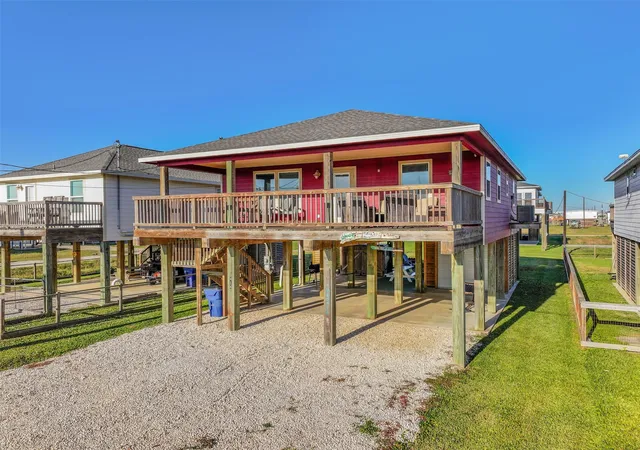 Homes for sale in Surfside Beach, TX | 414 Thunder Rd, Surfside Beach, TX 77541 | MLS# 84549003