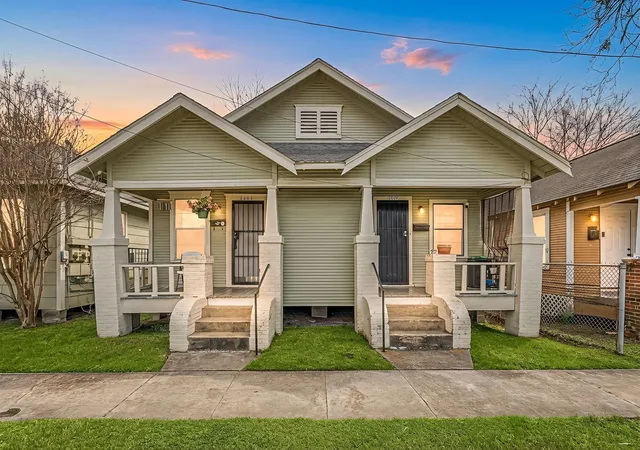 1st image of 3224 Mcgowen St, Houston, TX 77004 | MLS# 81312404
