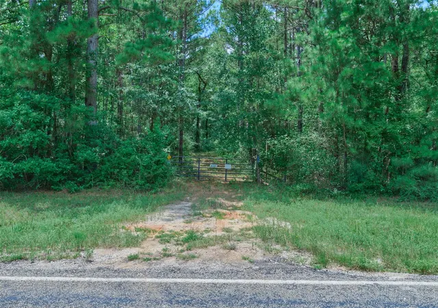 3rd image of 8327 Fm 980 N, Huntsville, TX 77320 | MLS# 49646851