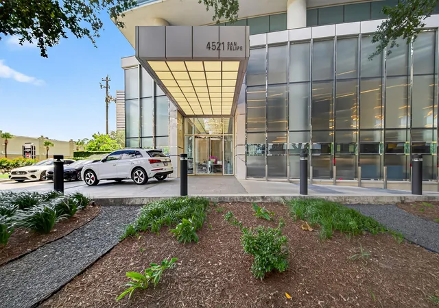 Photo 1 of Condo for sale at 4521 San Felipe #2501, Houston, TX 77027 | MLS# 78119434 | Listing updated on 2026-10-09