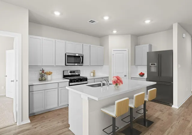 2nd image of 1930 Stargazer Ln, Angleton, TX 77515 | MLS# 82056998