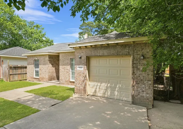 Photo 3 of Single family home for sale at 7965 Fields St, Houston, TX 77028 | MLS# 43983531 | Listing updated on 2026-09-14
