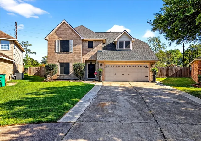 3rd image of 6046 Sandy Creek Dr, Baytown, TX 77523 | MLS# 42511405