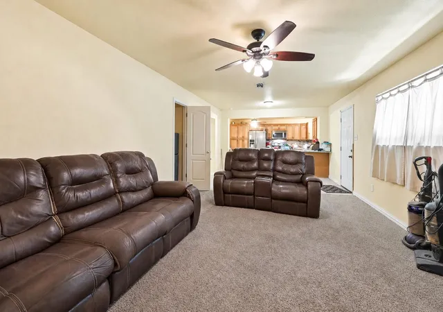 Photo 4 of Single family home for sale at 25102 Burrard St, Spring, TX 77373 | MLS# 97474640 | Listing updated on 2026-10-05