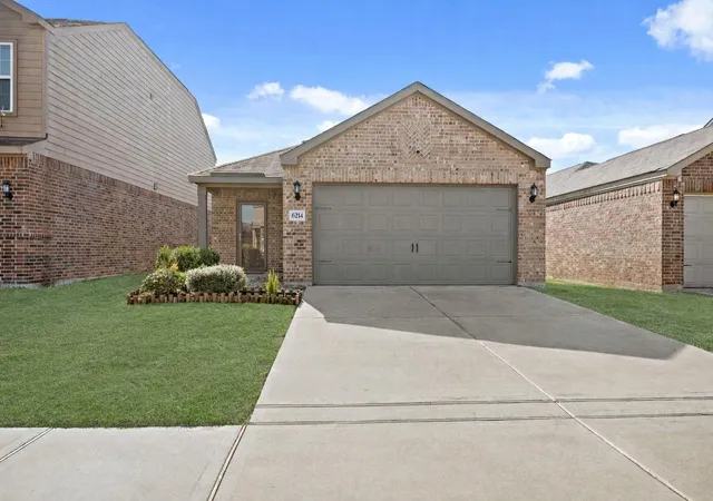 Photo 2 of Single family home for sale at 6214 El Topacio Dr, Houston, TX 77048 | MLS# 5629491 | Listing updated on 2026-09-11