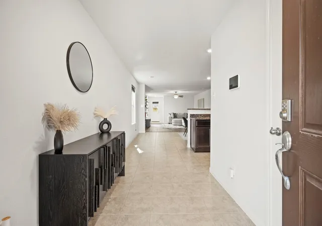 Photo 4 of Single family home for sale at 6214 El Topacio Dr, Houston, TX 77048 | MLS# 5629491 | Listing updated on 2026-09-11